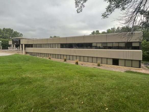 1150 Springhurst Dr, Green Bay, WI 54304